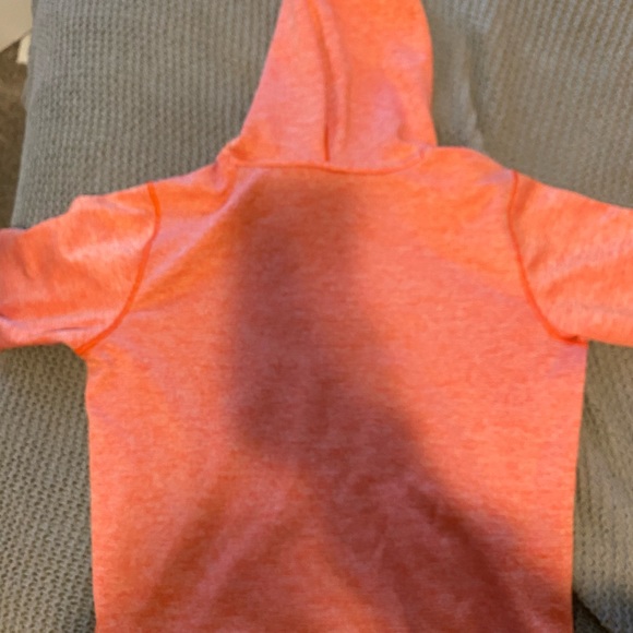 Under Armor Cold Gear sweatshirt size small - Picture 2 of 3